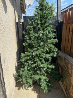 Christmas Tree 7 ft
