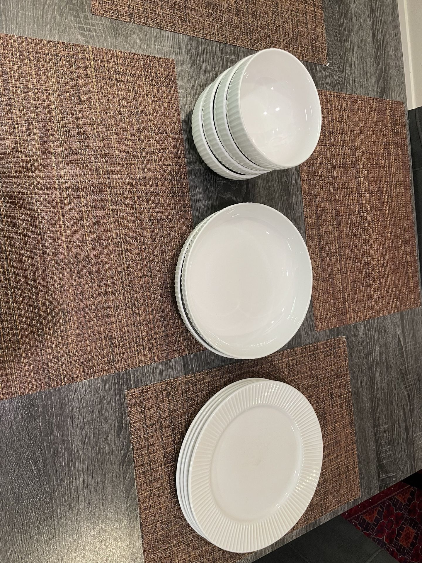 dinnerware set