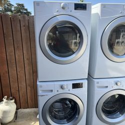 White Kenmore Front Load Washer And Dryer Gas Set We Deliver And Install🚚👨🏻‍🔧