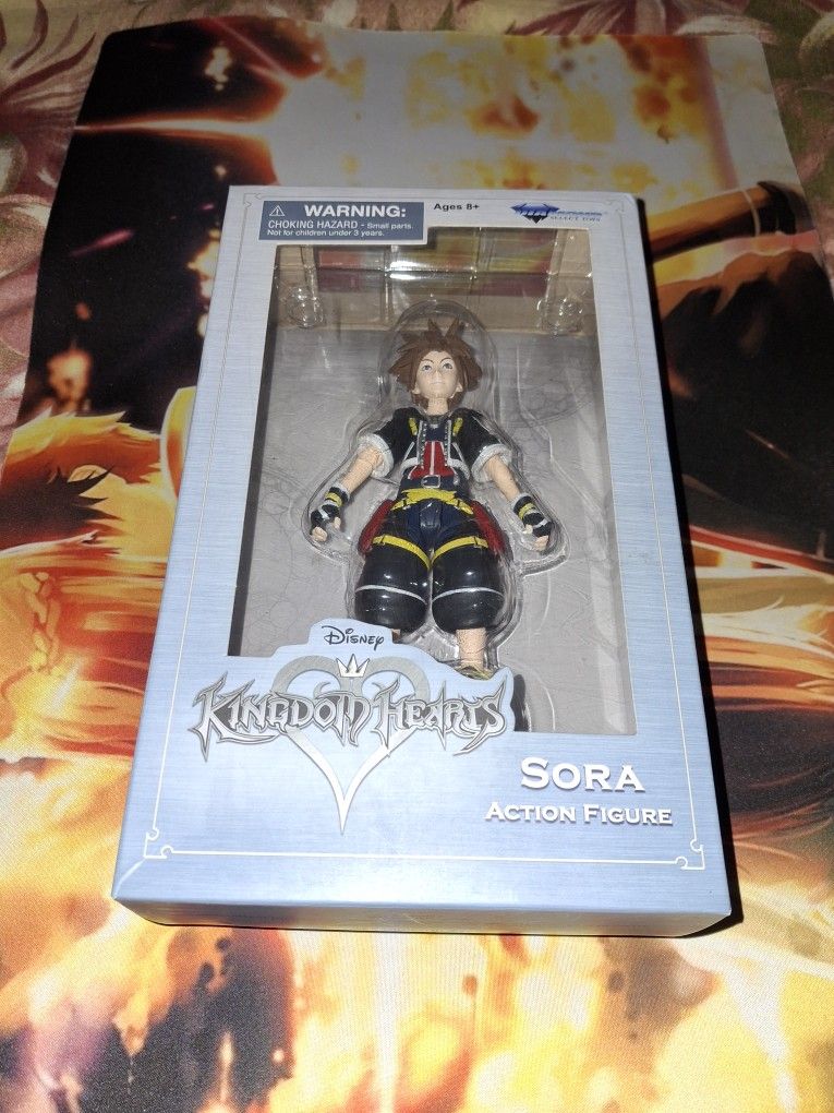 DIAMOND SELECT DISNEY'S KINGDOM HEARTS SORA FIGURE TOY...NEW & SEALED...ADULT OWNED AND KEPT IN A SMOKE FREE HOME...$25...