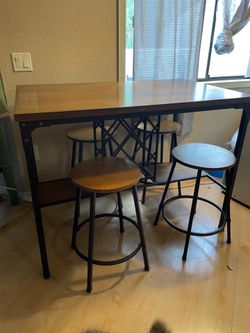 Table with stools