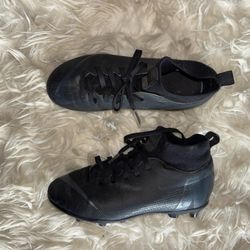 Kids Nike Soccer Cleats Size 4.5