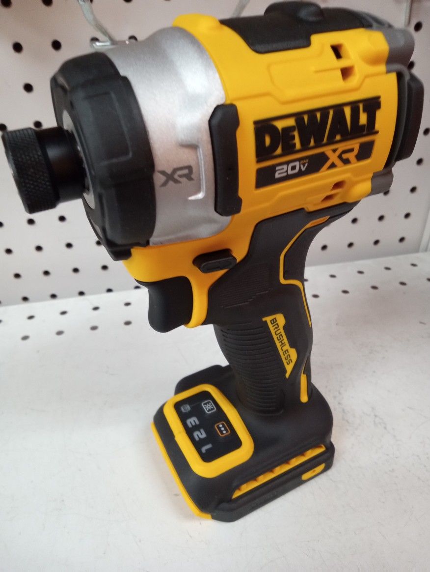 DeWalt New 1/4" Impact XR -3 Speeds New Generation 