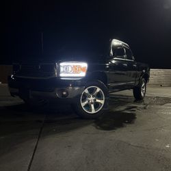 2006 DODGE RAM 1500 4x4 LARAMIE