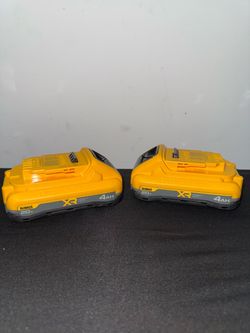 DeWalt 20V XR 4Ah Battery Pack – Lot of 2