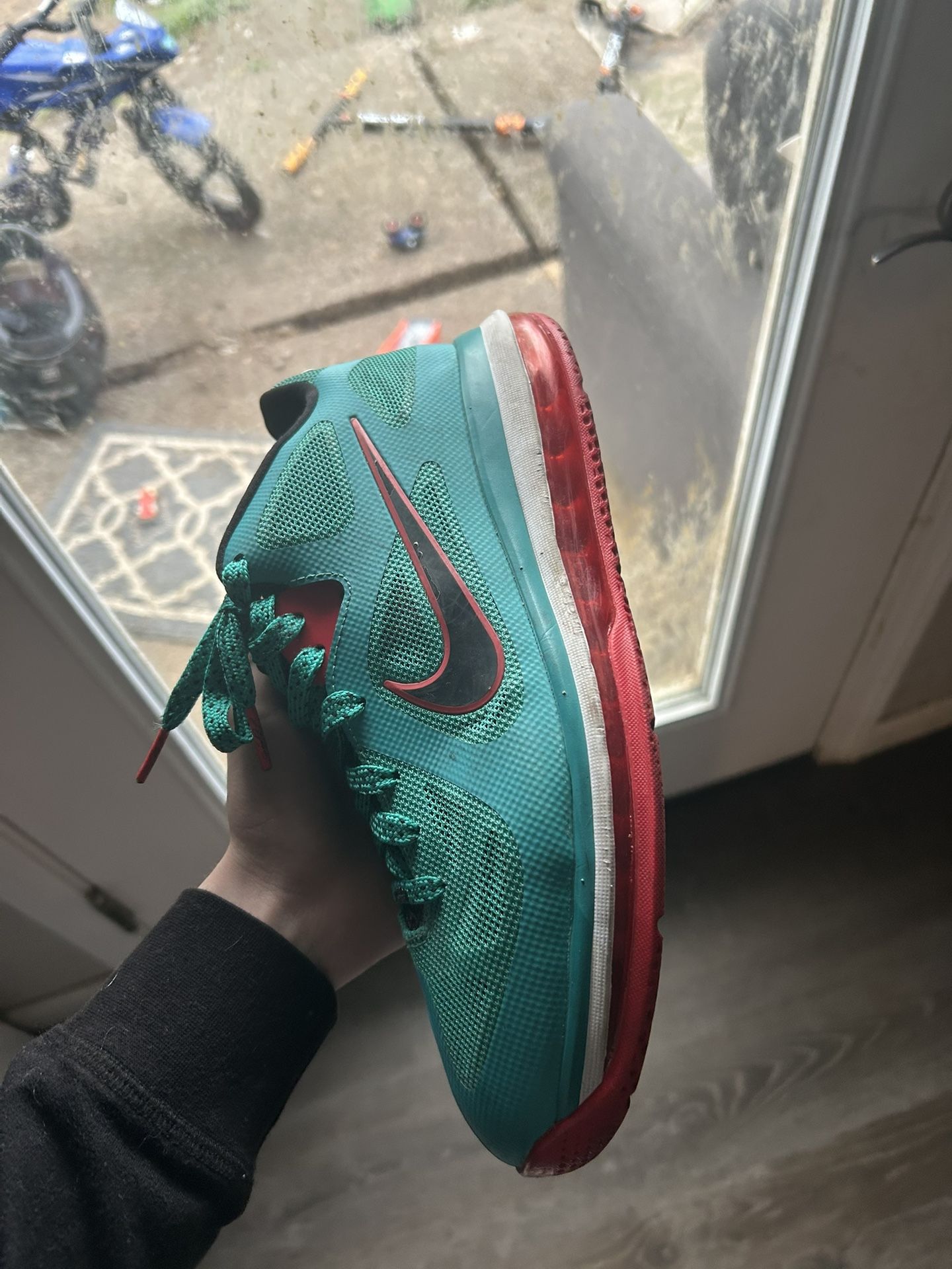 LeBron Basketball Shoes