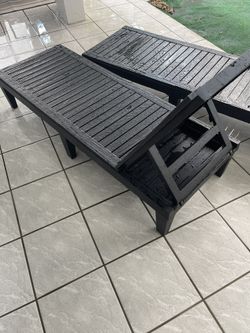 Outdoor Lounge Chairs