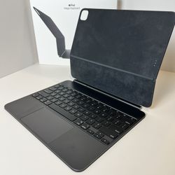 Ipad Apple Keyboard 13in With Apple pencil pro