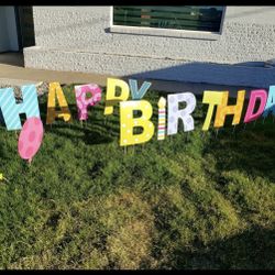 Happy Birthday letras de 24 pulgadas de alto para incrustarse en el zacate