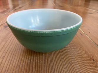 Vintage Pyrex Primary Green 403 Nesting Mixing Bowl 2-1/2 Quart 1940-50s