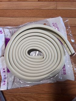 Anti-collision guard strip