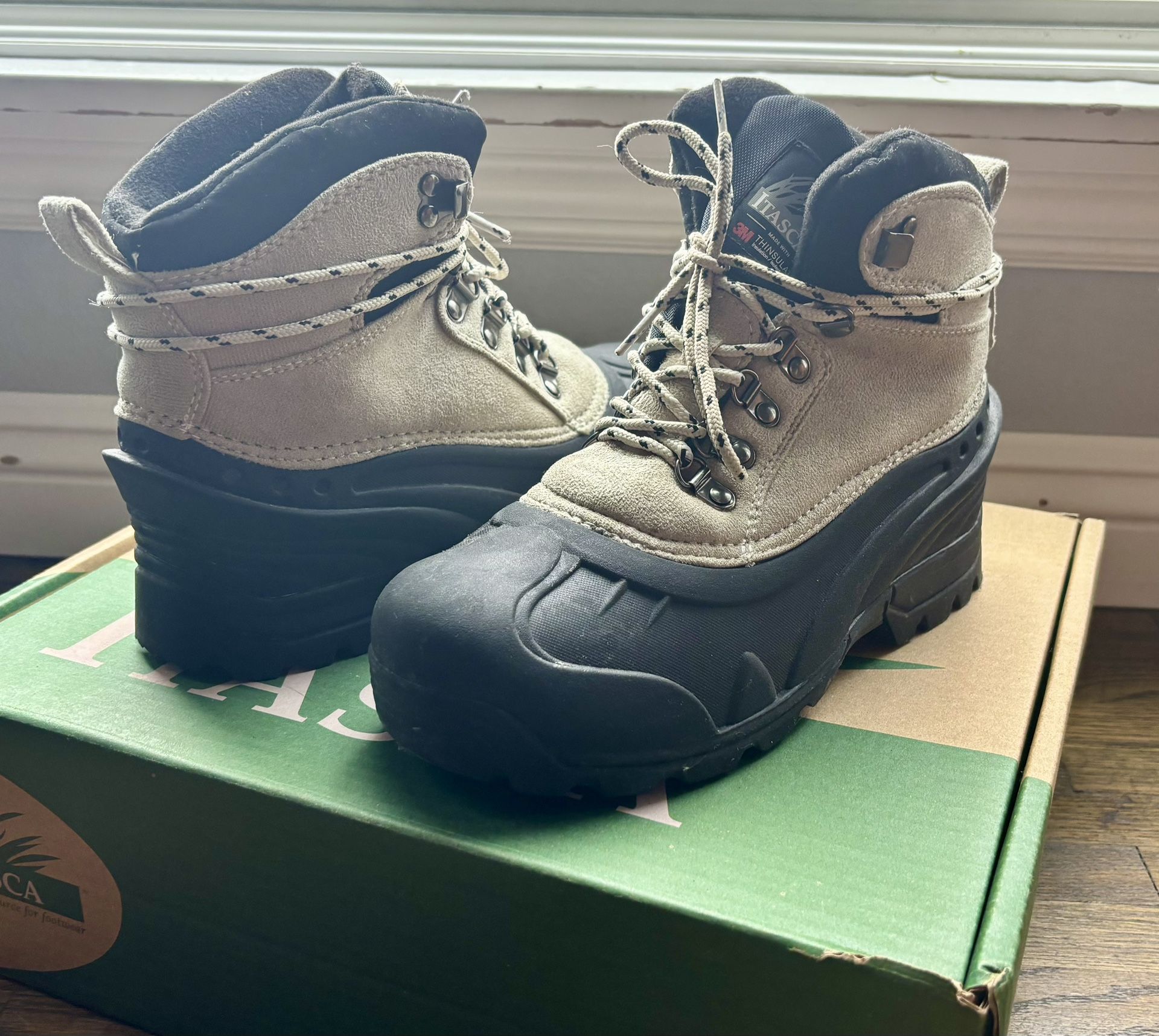 Snow Boots - Size 8 (Women’s)