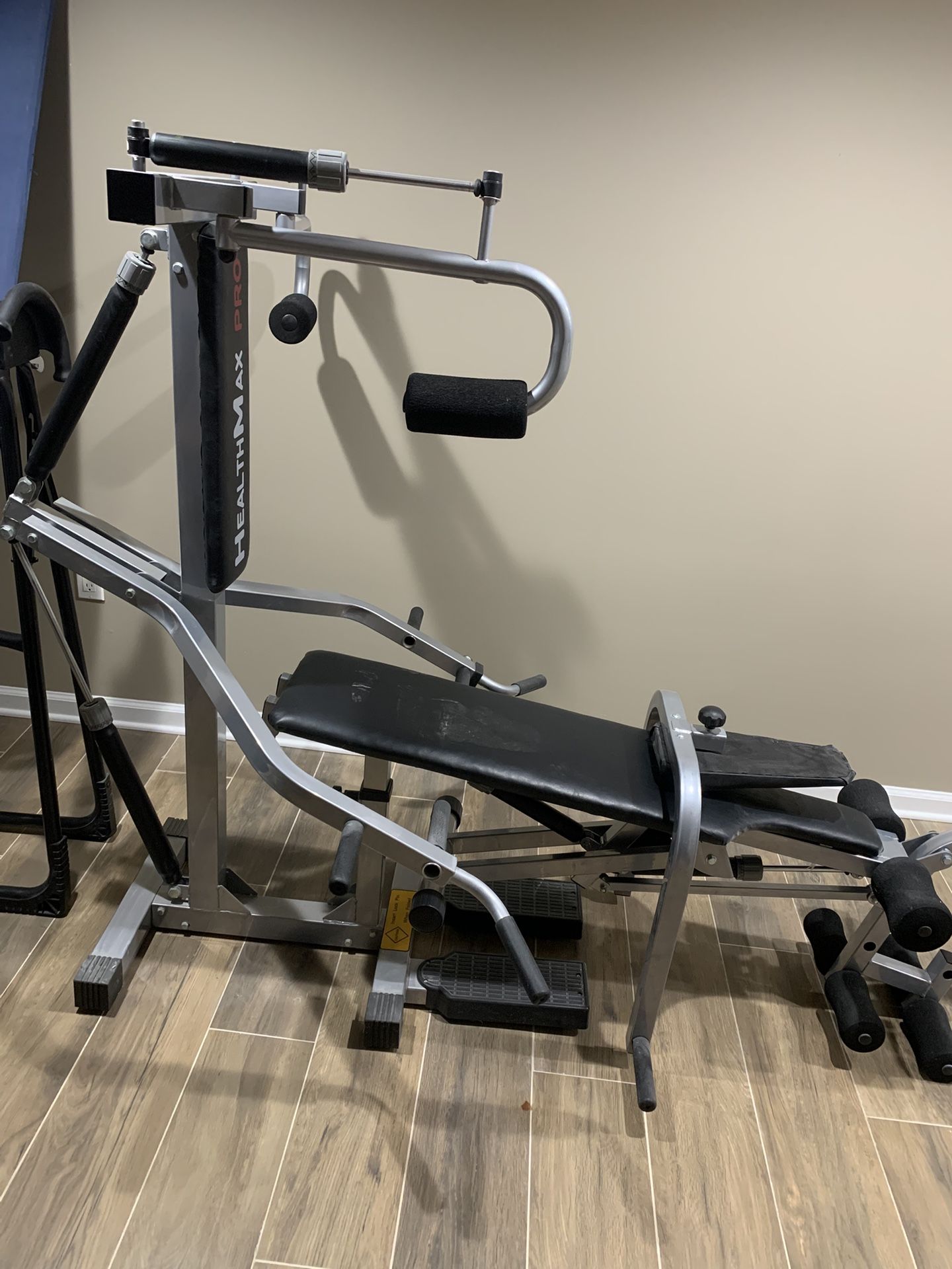 Work Out (Weight Lifting Station)