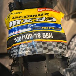 Dunlop Geomax MX 33 Tire