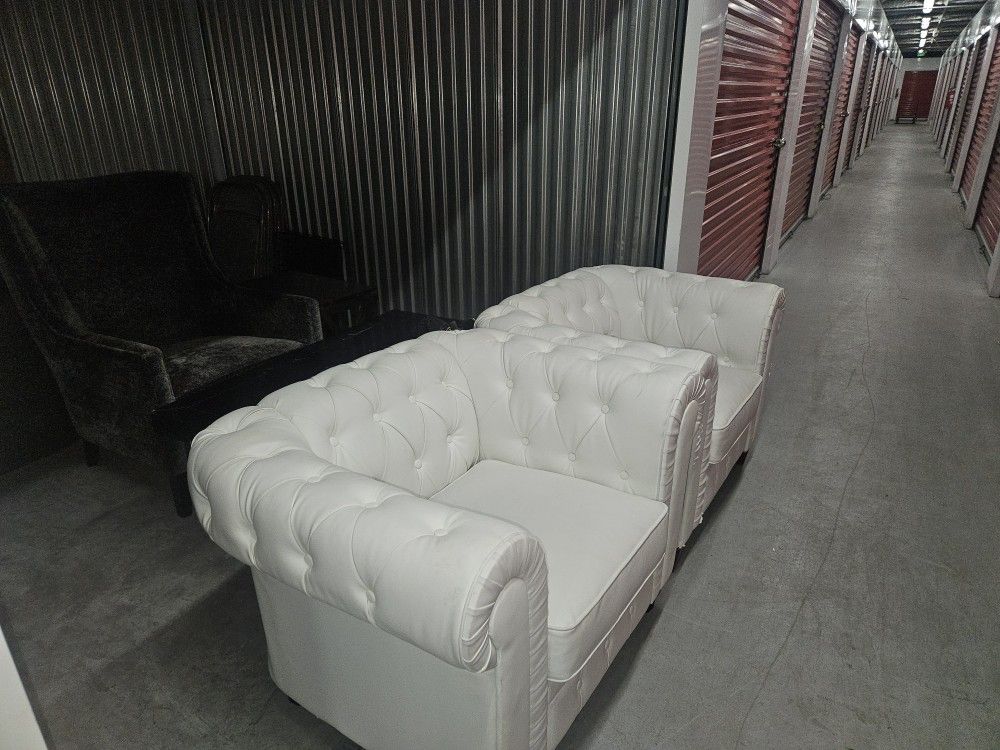 One-seater Couch's