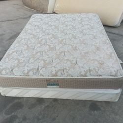 Queen Mattress And Box Spring 