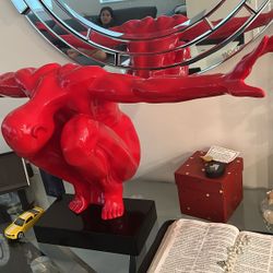 Adorno De Estatua De Hombre Rojo