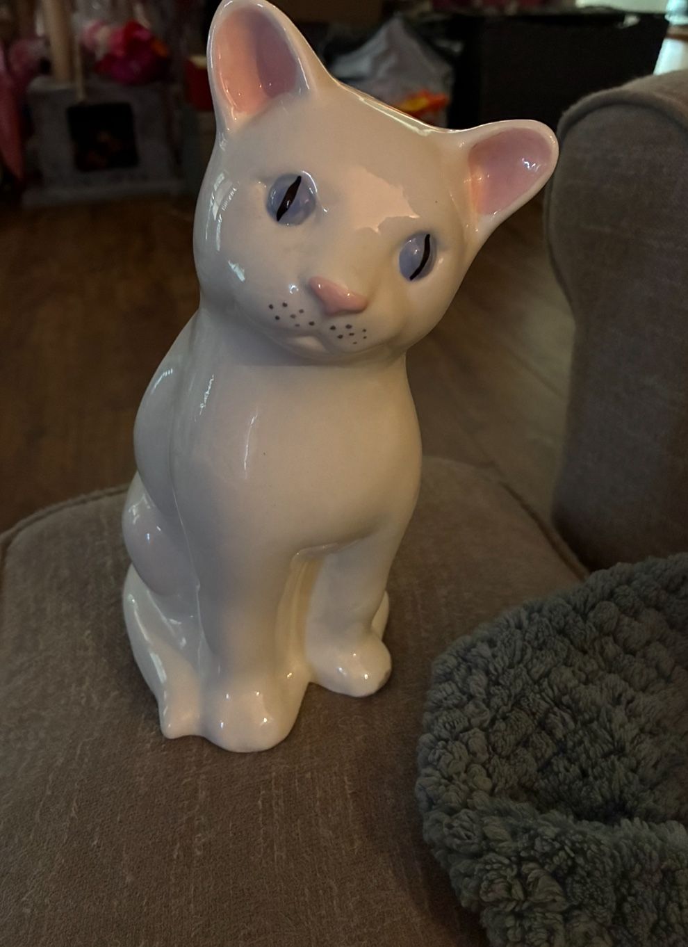 Vintage Cat Vase -Gorgeous