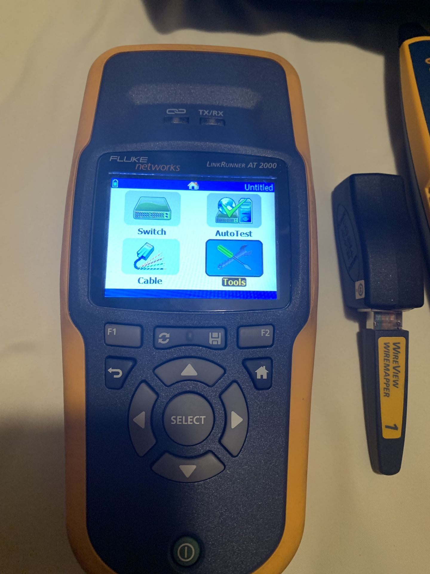 Fluke LinkRunner AT2000 Network Auto Tester LRAT2000 + Intellitone