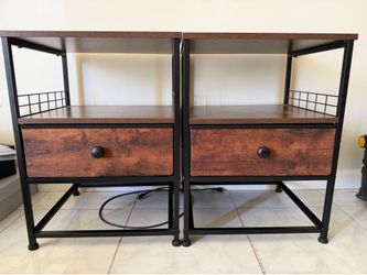 Set of two Night stand / End Table