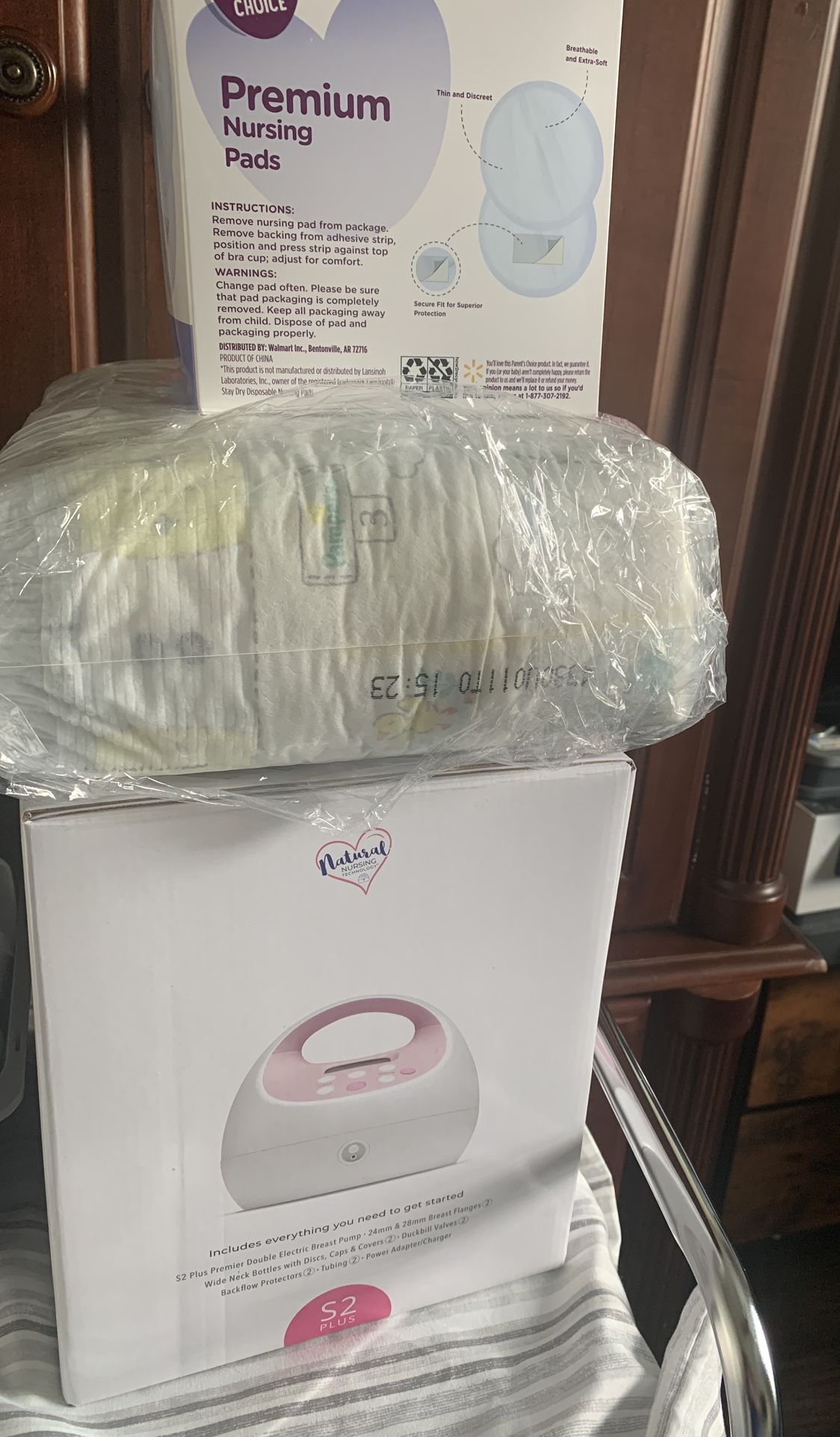 Breast Pump S2 Plus + Nursing Pad + Size 3 Diapers