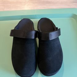 UGG Goldenstar Clogs Womens Sz 8.5 Black Brand New