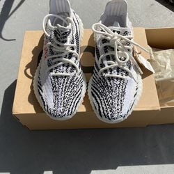 Yeezy Sneakers Band New Never Worn Size 7.5