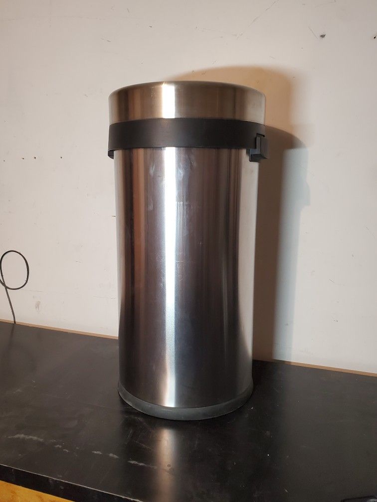Stanley Steel Trash Can 20 gal. (Warm Springs And Green Valley 