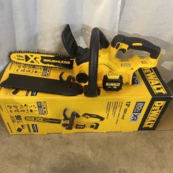 DEWALT 20V MAX 12in. Brushless Battery Powered Chainsaw (Tool Only) 