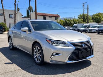 2017 Lexus ES 300h