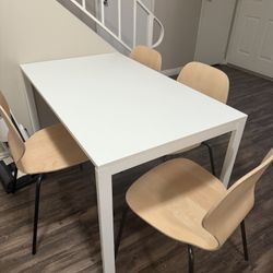 Dining Table And Chairs 