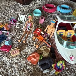 Barbie Floating Dolphin Magic Boat with Glass Bottom with Extra’s