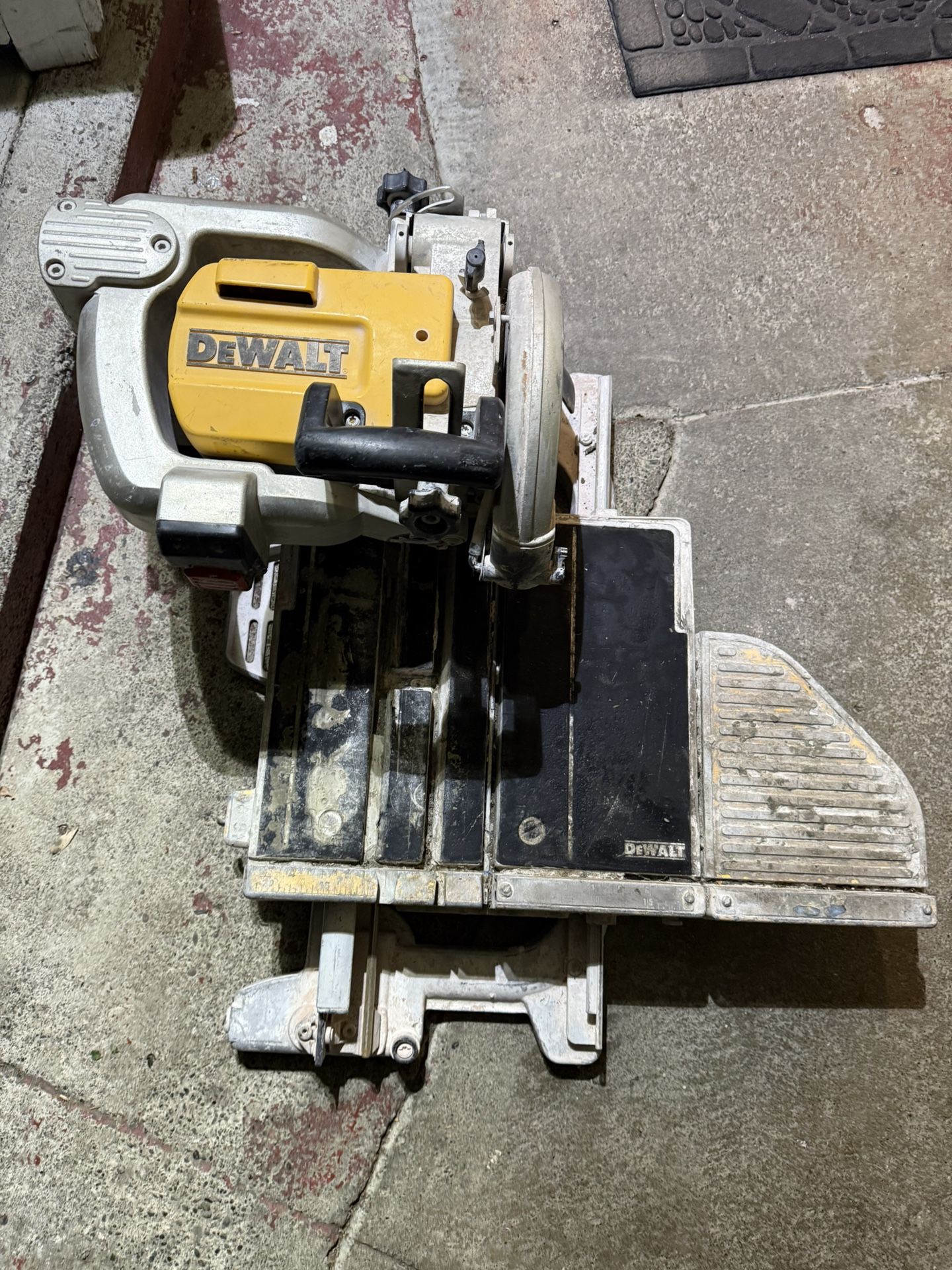 Tile Saw 
