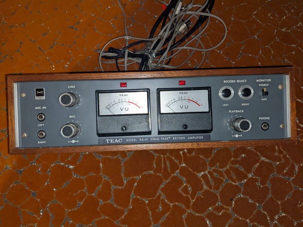 Vintage TEAC Reel To Reel Tape Recorder Player And Amp