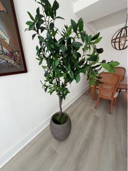 Large Artificial Indoor Tree with Decorative Pot – Modern Home Decor