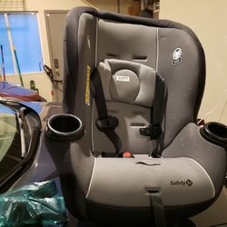 Safety 1st Car Seat. Lightly Used 