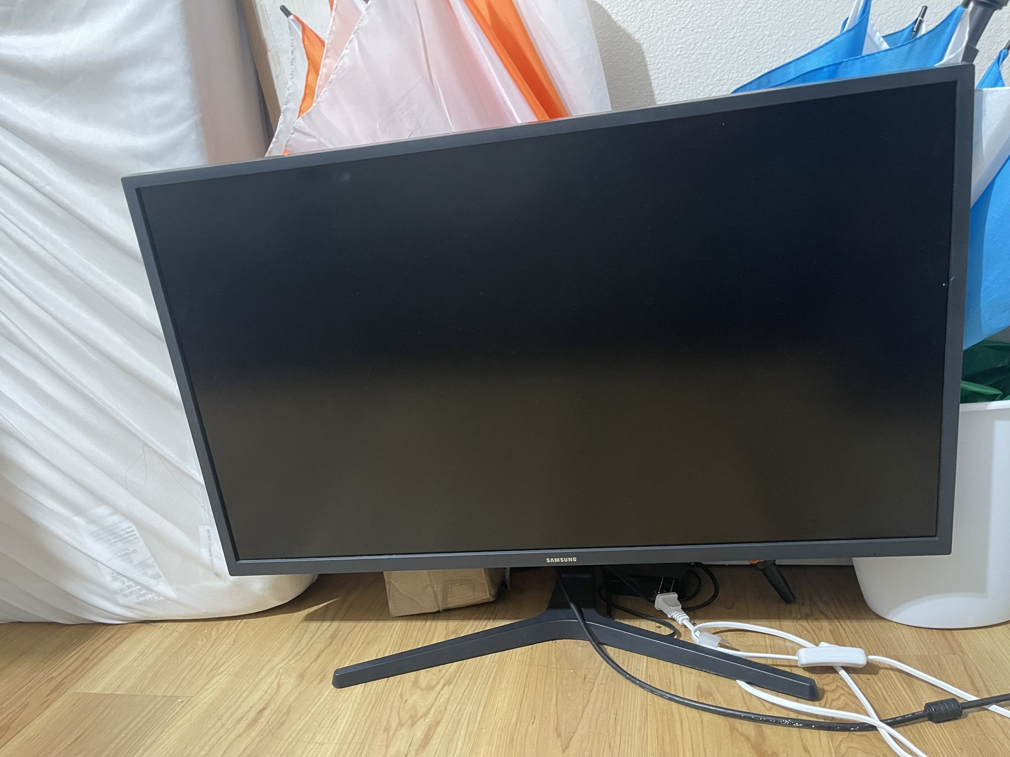 Samsung Monitor 32’’ UJ590 4K