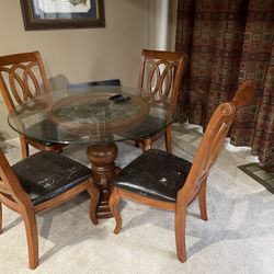 Glass Table And 4 Chairs 
