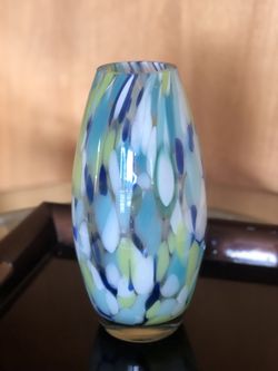 Glass vase and tray