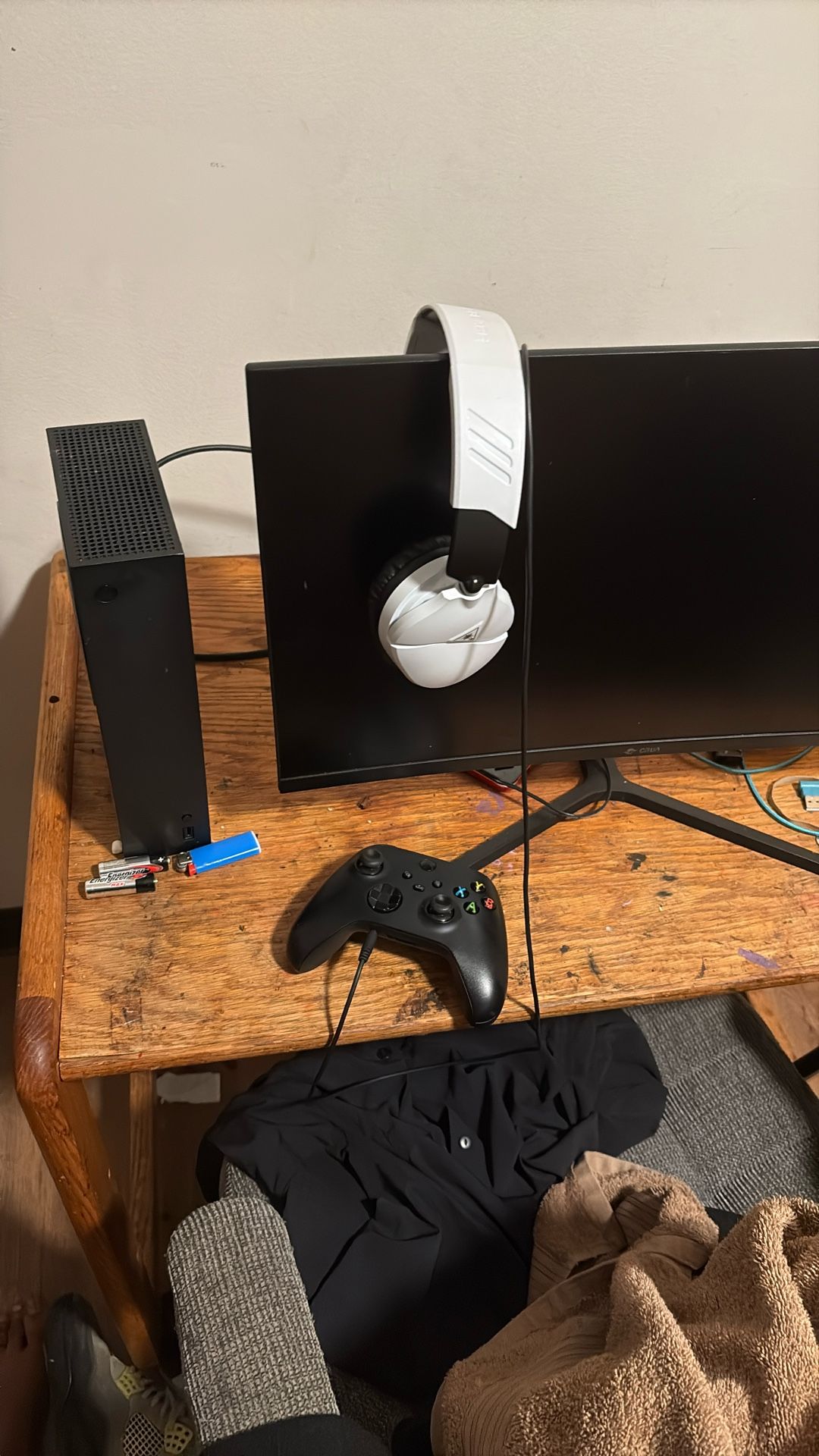 xbox series s 1tb and monitor
