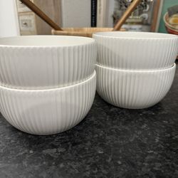 Set Of 4 White Fluted Bowls