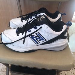 Men’s Size 8.5 New Balance 608