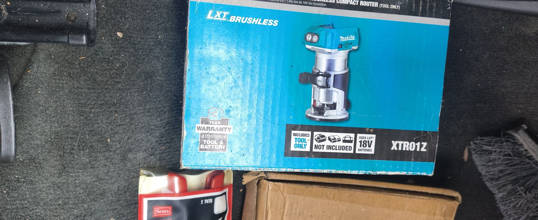 Makita XTR01Z 18V LXT Lithium-Ion Brushless Cordless Compact Router (Tool Only)