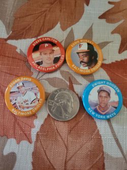 1984 mlb mini buttons.