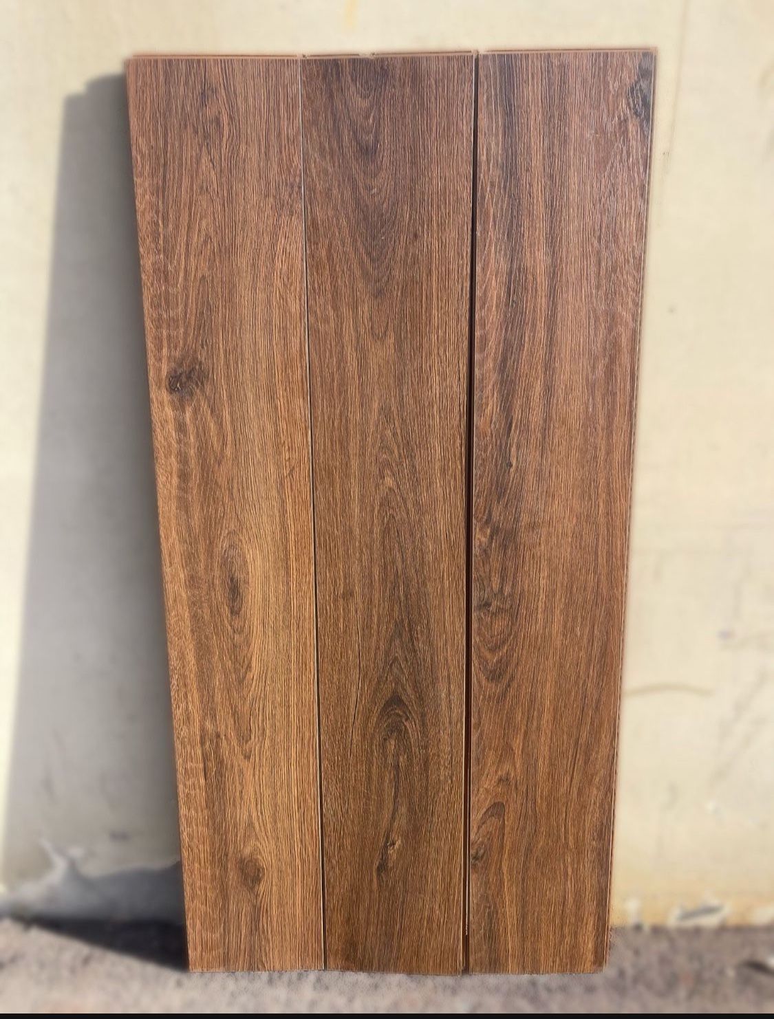 Sienna Elmhurst Oak 10 mm T × 7 in. W Waterproof Laminate Wood Flooring