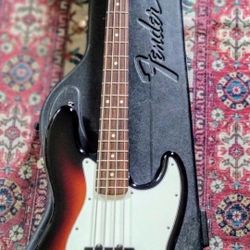 Fender Jass Bass In Great Condition, No Nicks, No Rust, Just Nice & Always Cool / Classic Sunburst + With Fender Hard Case; Trade Ur Stratocaster 
