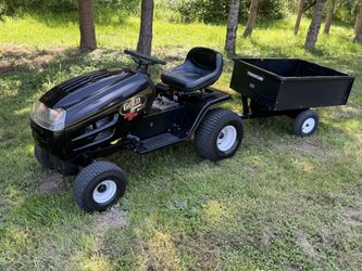 Yard Machines 22HP Riding Lawn Tractor 8-Speed with very nice Trailer