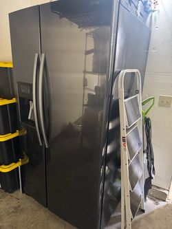 Samsung black stainless steel refrigerator
