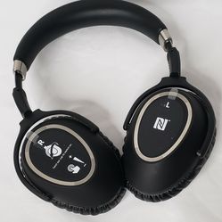 Sennheiser PXC 550 Wireless Bluetooth Headphones