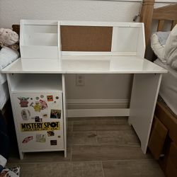 kids desk 
